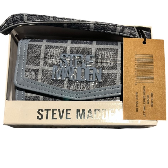 NWT STEVE MADDEN WRISTLET - Picture 2 of 4